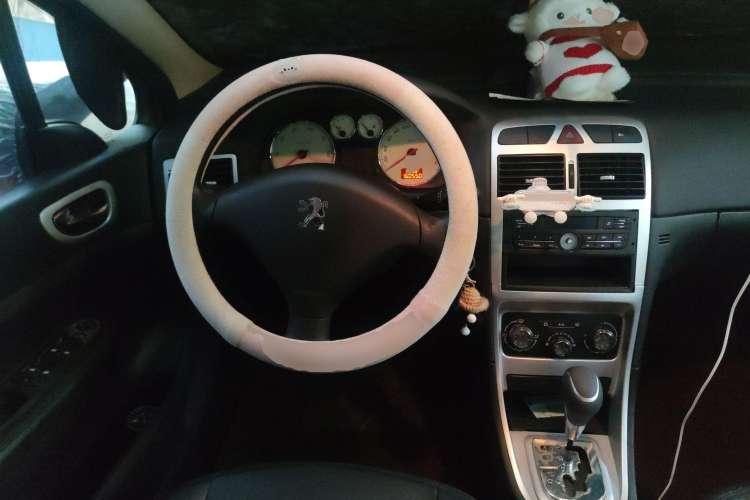 Used Peugeot 307 2012 Hatchback 1.6L Automatic Comfort Edition