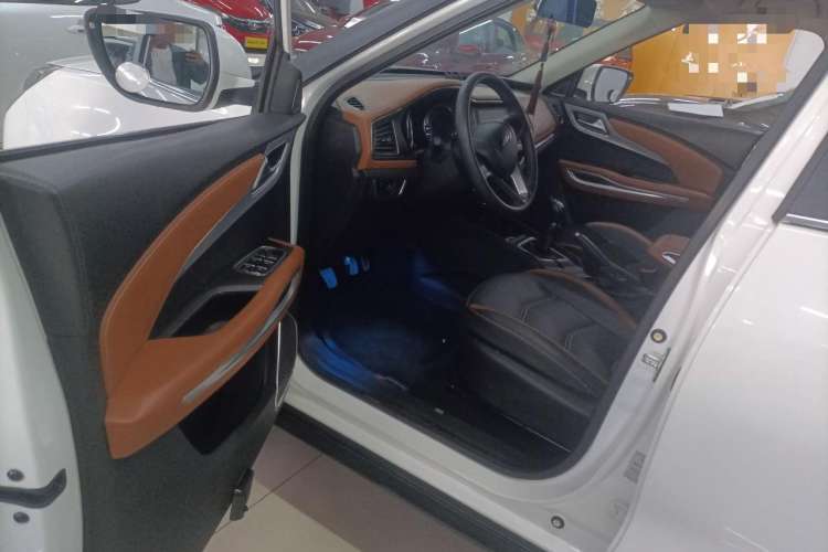 Used Zotye T300 2019 1.5L Manual "Xiao Qiang" Edition Driver Seat