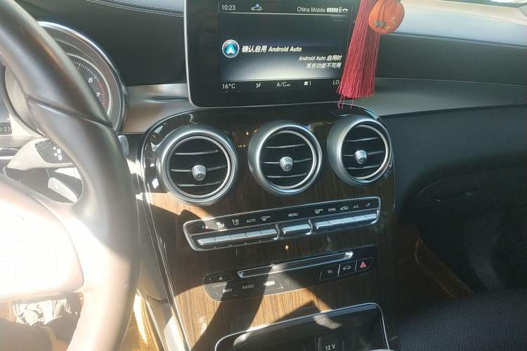 Used Mercedes-Benz GLC 2019 GLC 260 L 4MATIC Luxury Model
