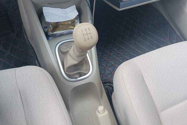 Used Venucia D50 2012 1.6L Manual Comfort Edition
