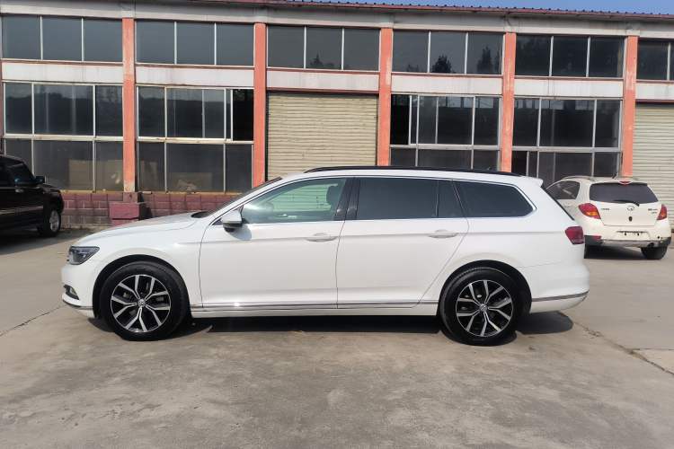 Used Volkswagen Variant 2018 380TSI Two-Wheel Drive Comfort Edition