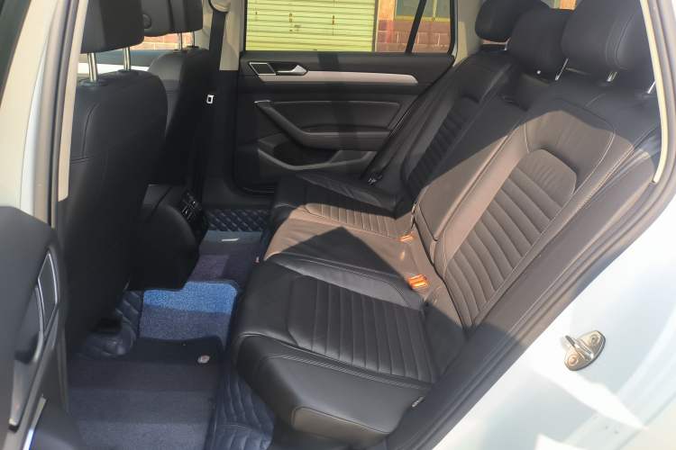 Used Volkswagen Variant 2018 380TSI Two-Wheel Drive Comfort Edition