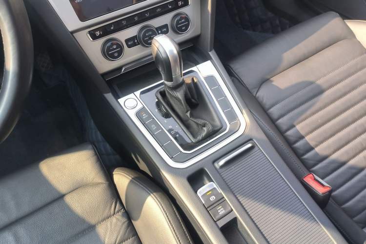 Used Volkswagen Variant 2018 380TSI Two-Wheel Drive Comfort Edition