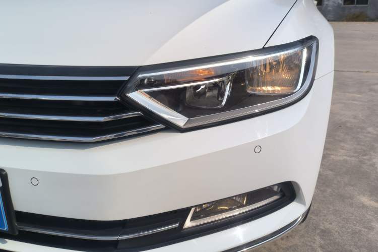 Used Volkswagen Variant 2018 380TSI Two-Wheel Drive Comfort Edition