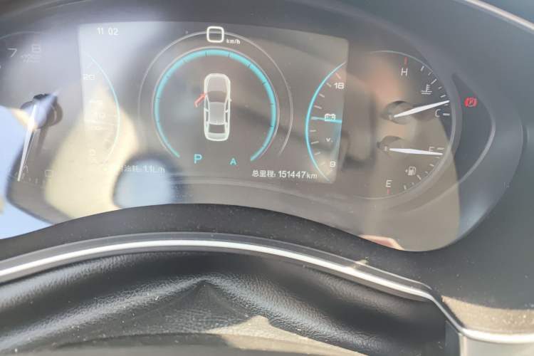 Used Zotye Z700 2018 Z700H 1.8T DCT Prestige Model Odometer Close Up