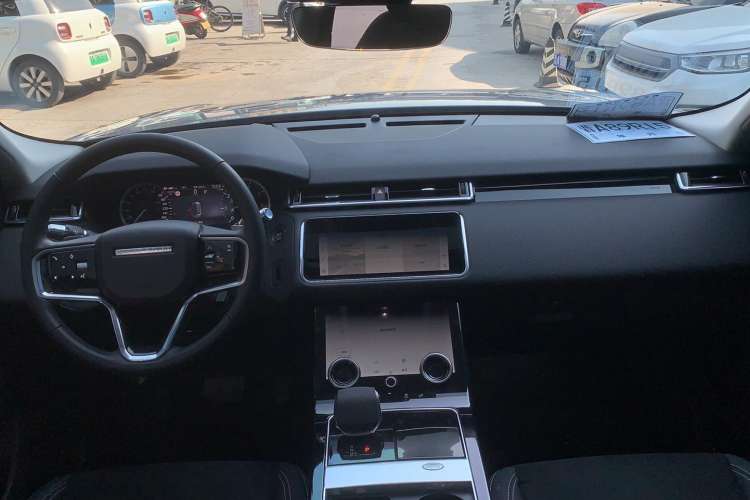 Used Land Rover Range Rover Velar 2023 250 PS
