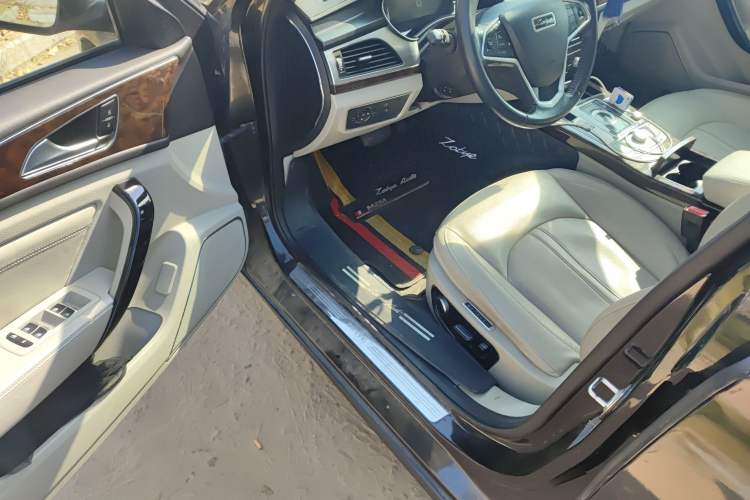 Used Zotye Z700 2018 Z700H 1.8T DCT Prestige Model Driver Seat