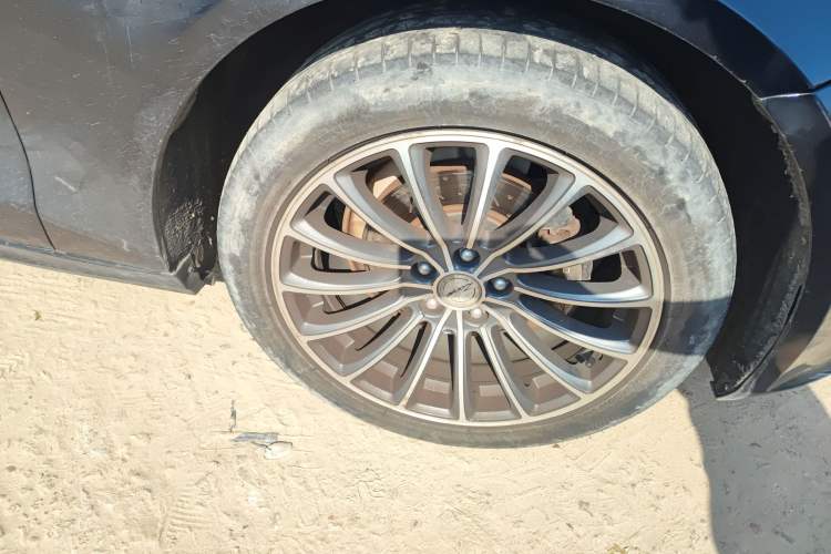 Used Zotye Z700 2018 Z700H 1.8T DCT Prestige Model Right Front Wheel Hub