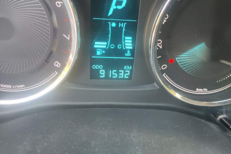 Used Chevrolet Lova RV 2016 1.5L Automatic Smart Drive Edition Odometer Close Up