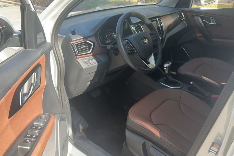 Used FAW Senya R7 2017 1.6L Automatic Luxury Model
