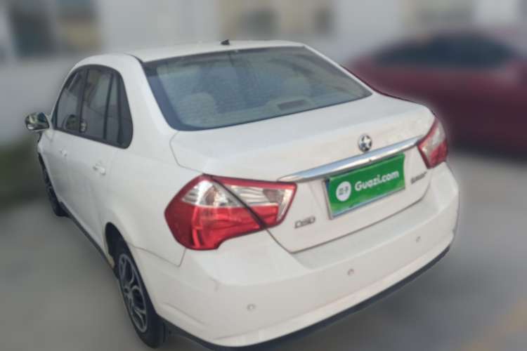 Used Venucia D50 2012 1.6L Manual Comfort Edition

