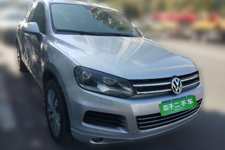Used Volkswagen Touareg 2011 3.0 TDI Diesel Standard Version Front Right 45 Deg