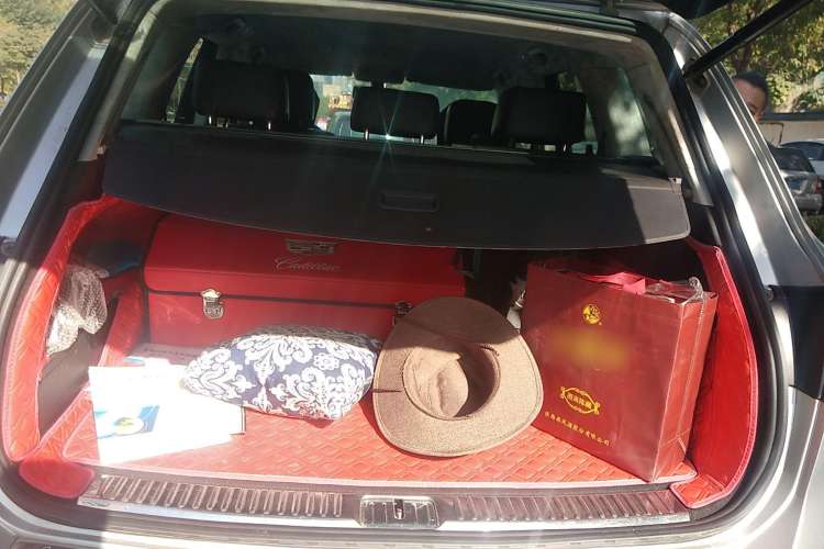 Used Volkswagen Touareg 2011 3.0 TDI Diesel Standard Version Trunk