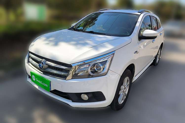 Used Venucia T70 2015 2.0L CVT Smart Edition