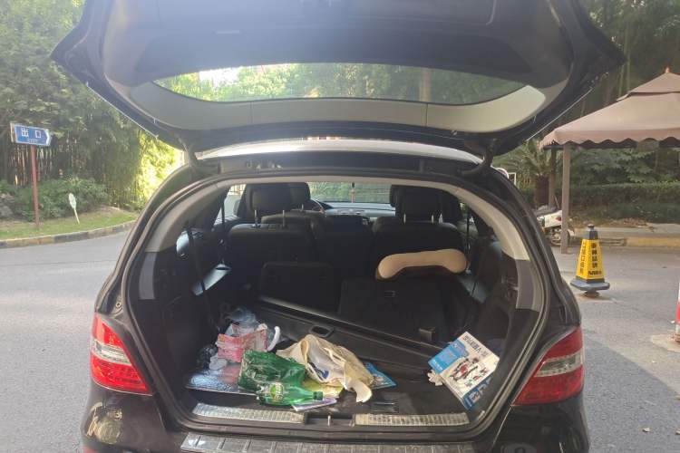 Used Mercedes-Benz R-Class 2014 R 320 4MATIC Business Model
