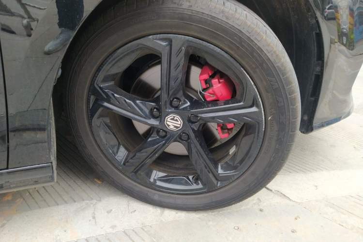 Used MG 5 Scorpio 2022 1.5T Trophy Sport Luxurious Edition Right Front Wheel Hub