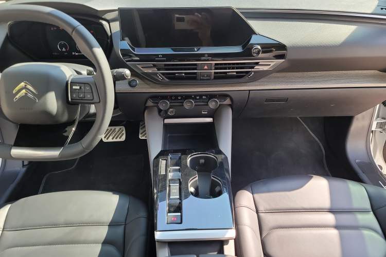 Used Citroen C5 X 2022 1.6T Xiang Bufan – Year of the Tiger New Beginnings Edition
