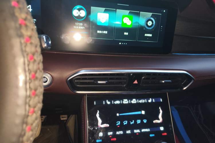 Used JETOUR X90 2022 Zilong 2.0T DCT Changsheng Edition 7-Seater
