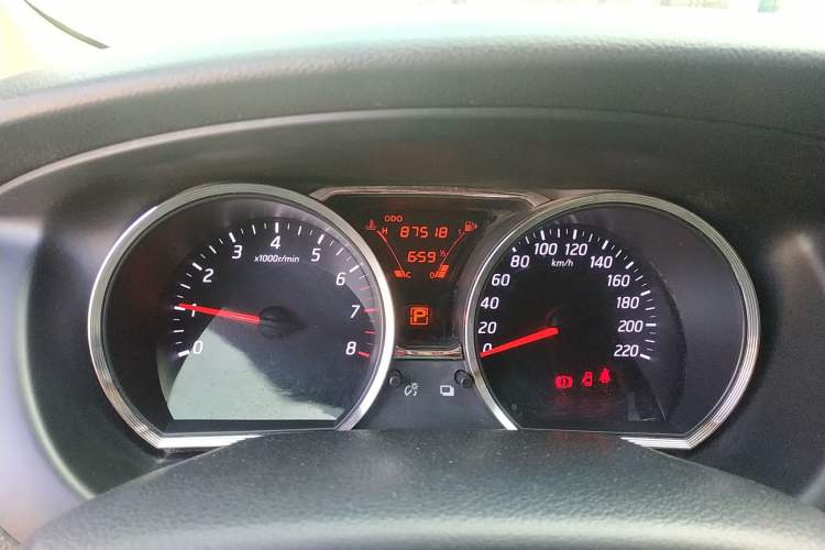 Used Nissan Livina 2013 JINRUI 1.6XV CVT Luxury Edition
