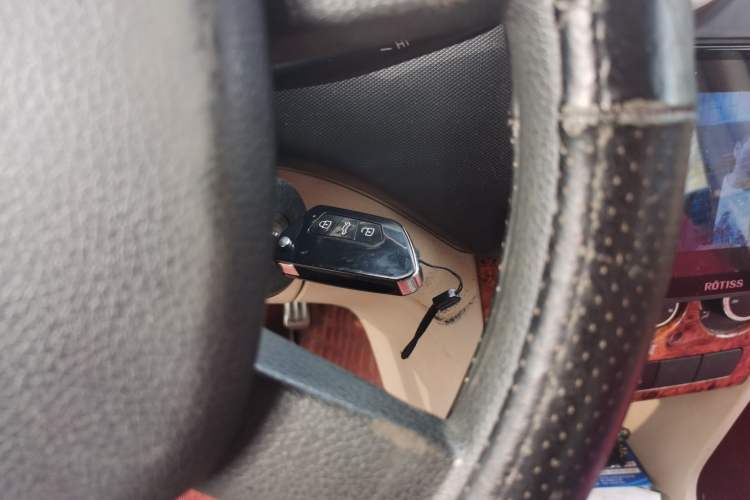 Used CHANGAN OSHAN Ounuo S 2012 1.3L Elite Version
