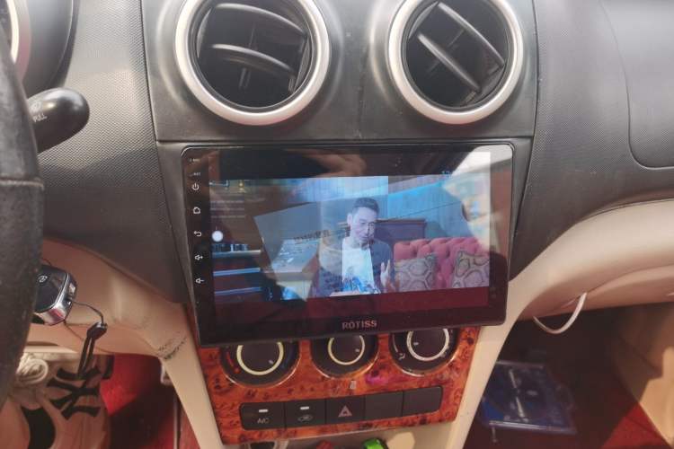 Used CHANGAN OSHAN Ounuo S 2012 1.3L Elite Version
