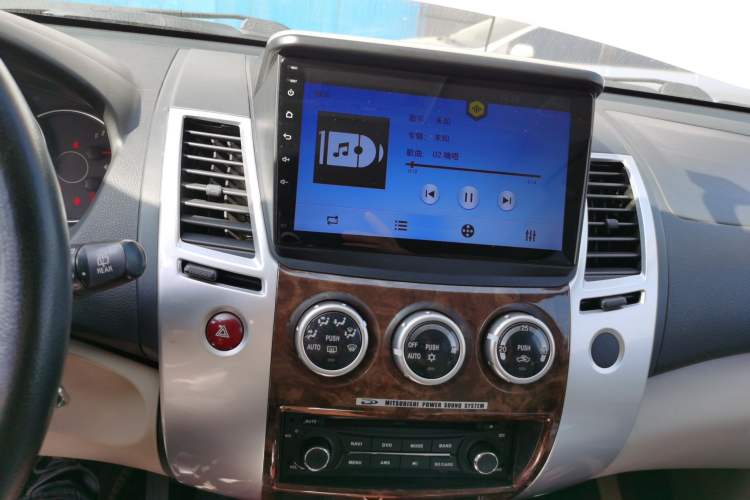 Used Mitsubishi Pajero Sport 2013 3.0L Automatic Two-Wheel Drive Luxury Edition