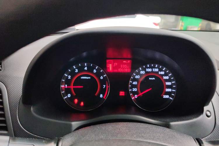 Used Hyundai Verna Ray 2014 1.4L Automatic GLX
