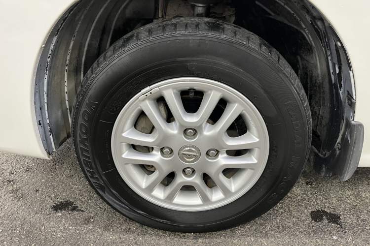 Used Nissan NV200 2013 1.6L Luxury Model China IV Standard Exterior 7