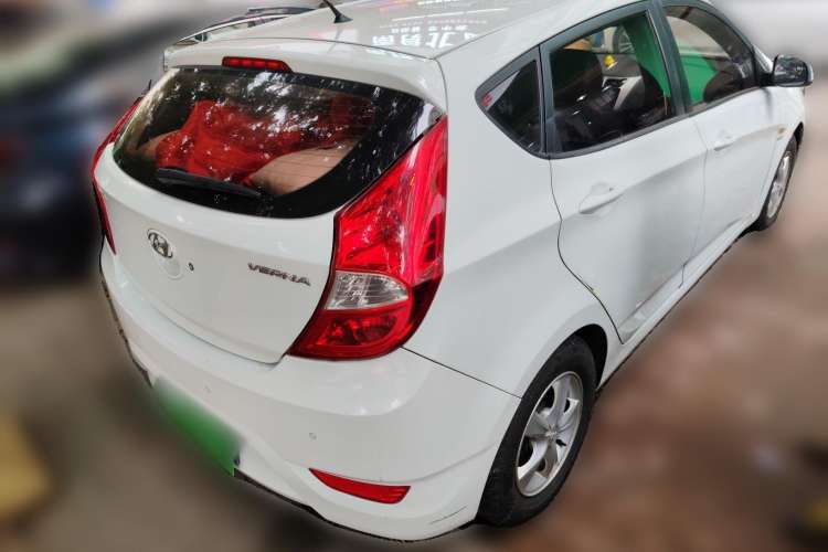 Used Hyundai Verna Ray 2014 1.4L Automatic GLX
