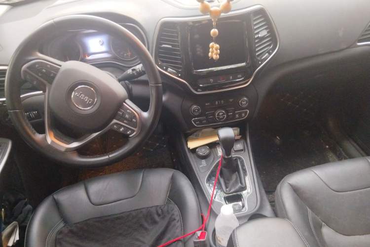 Used Jeep Cherokee 2019 2.0T Four-Wheel Drive Exploration Edition + Autonomous Driving Smart Package China V