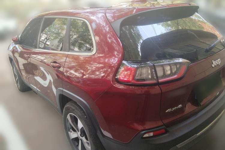 Used Jeep Cherokee 2019 2.0T Four-Wheel Drive Exploration Edition + Autonomous Driving Smart Package China V