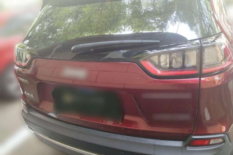 Used Jeep Cherokee 2019 2.0T Four-Wheel Drive Exploration Edition + Autonomous Driving Smart Package China V