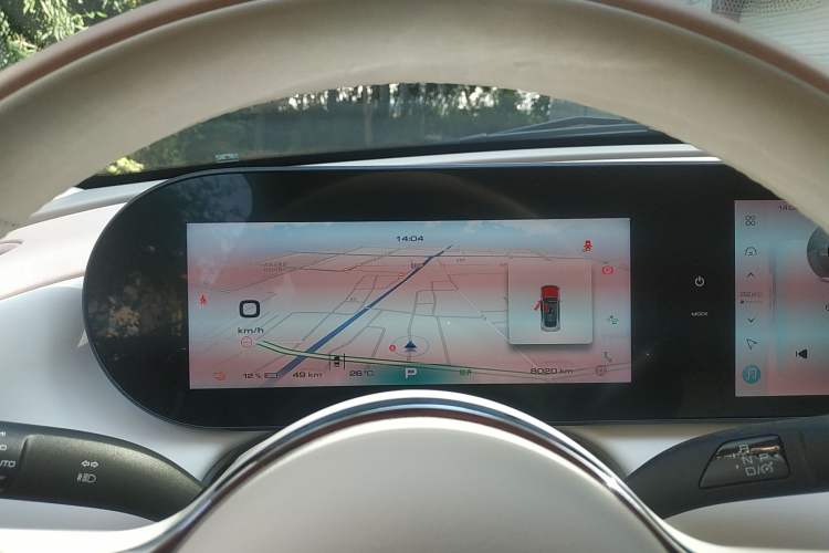 Used ORA Ballet Cat 2022 401 km Nutcracker Edition
