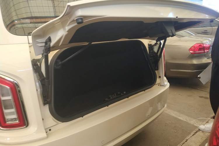 Used LEVC LEVC LX 2021 Model, Range-Extended Basic Model
