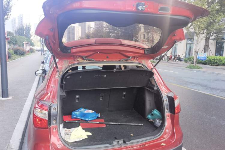 Used Suzuki S-Cross 2014 1.6L CVT Two-Wheel Drive Entry Model
