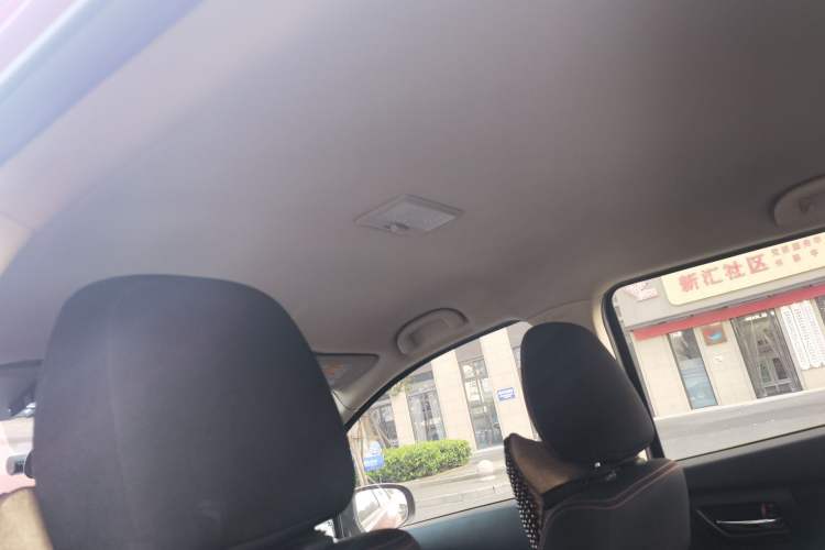 Used Suzuki S-Cross 2014 1.6L CVT Two-Wheel Drive Entry Model
