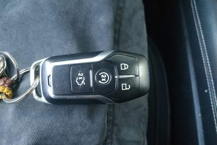 Used Ford Taurus 2017 EcoBoost 245 Luxury Model
