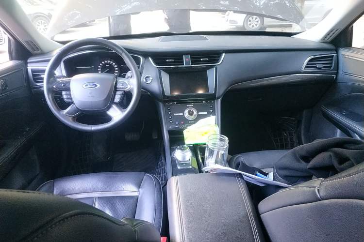 Used Ford Taurus 2017 EcoBoost 245 Luxury Model
