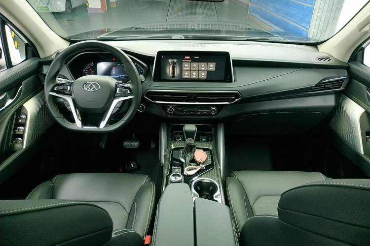 Used SAIC MAXUS D90 2017 2.0T Automatic All-Wheel Drive Sirius