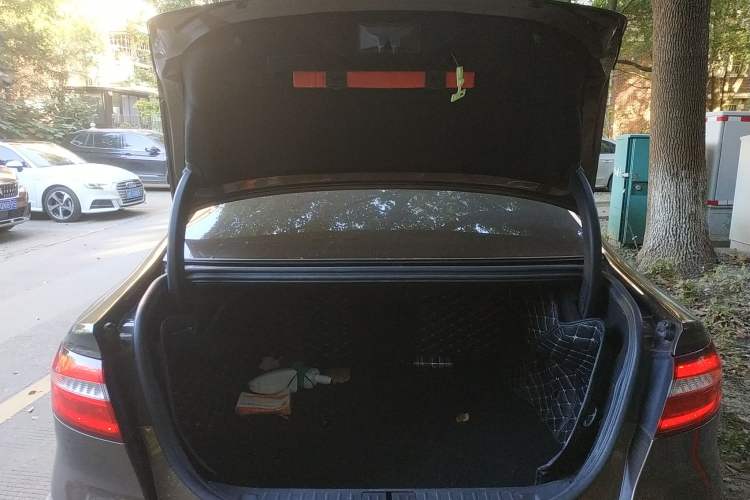 Used Ford Taurus 2017 EcoBoost 245 Luxury Model
