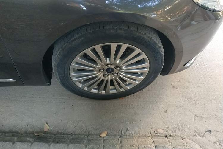 Used Ford Taurus 2017 EcoBoost 245 Luxury Model
