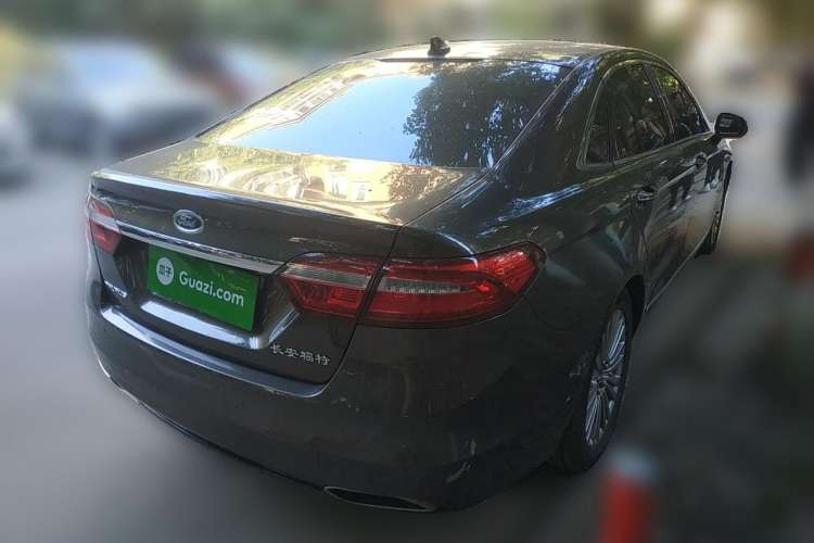 Used Ford Taurus 2017 EcoBoost 245 Luxury Model
