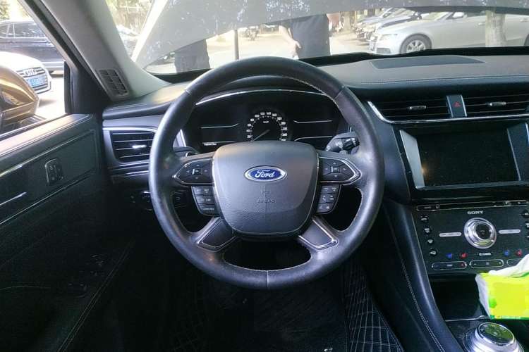 Used Ford Taurus 2017 EcoBoost 245 Luxury Model
