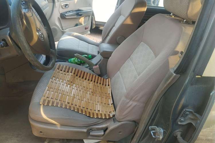 Used Haval H5 Classic 2011 Zhizun Edition 2.0L Two-Wheel Drive Luxury Model
