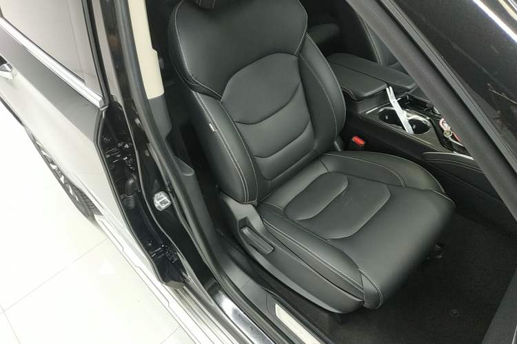 Used SAIC MAXUS D90 2017 2.0T Automatic All-Wheel Drive Sirius