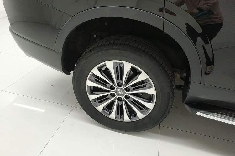 Used SAIC MAXUS D90 2017 2.0T Automatic All-Wheel Drive Sirius