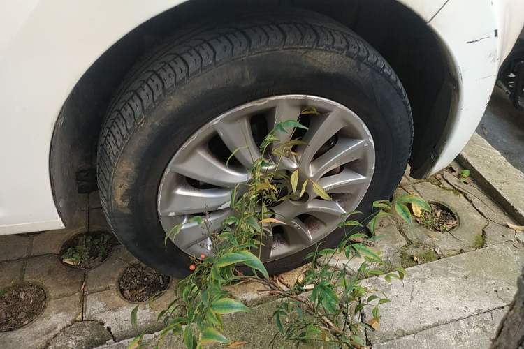 Used JAC iEV6E 2018 Upgraded Edition iEV6E Luxury Smart Model Right Front Wheel Hub