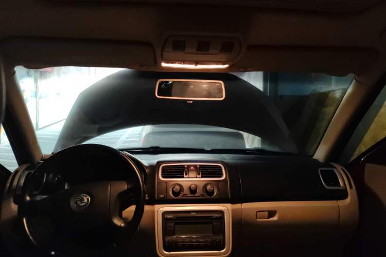Used Skoda Fabia 2009 1.6L Automatic Crystal Edition
