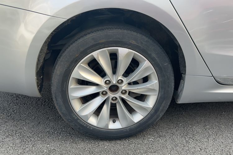 Used Changan Raeton 2013 1.8T Automatic Flagship Model China IV Standard
