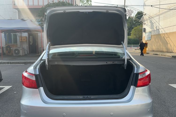 Used Changan Raeton 2013 1.8T Automatic Flagship Model China IV Standard
